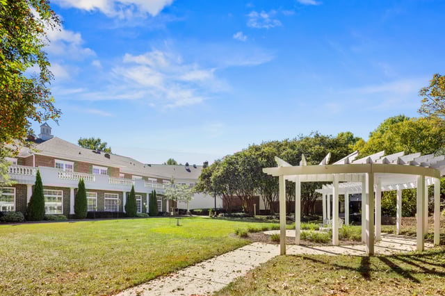 Laurels-and-the-Haven-Highland-Creek-024