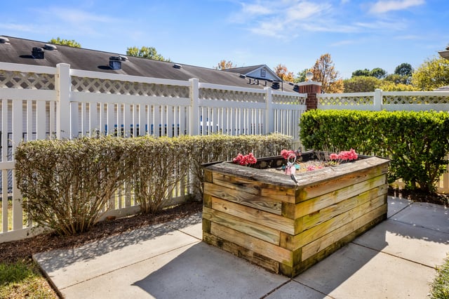 Laurels-and-the-Haven-Highland-Creek-038